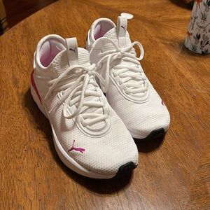 Puma Softfoam Tennis Shoes